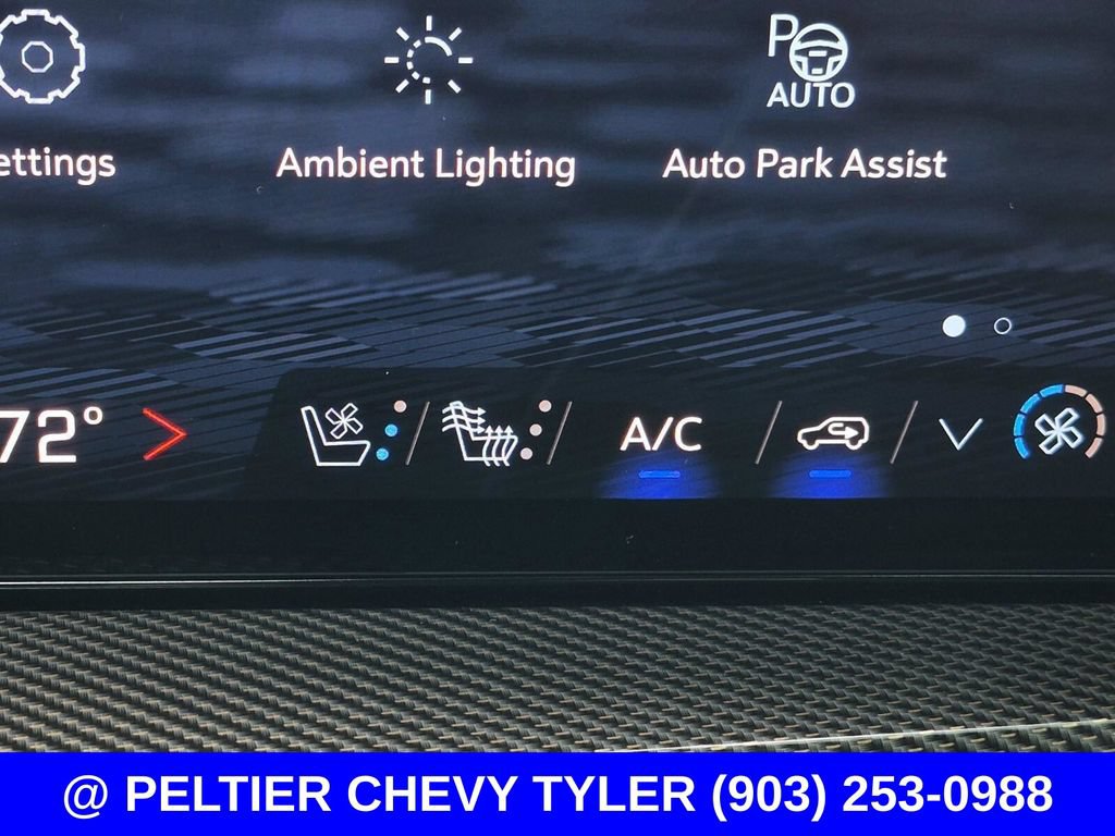 Used 2025 Chevrolet Traverse High Country FWD image 30