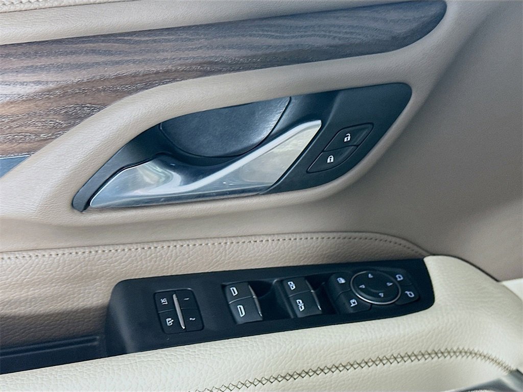 Used 2023 GMC Yukon XL Denali image 24