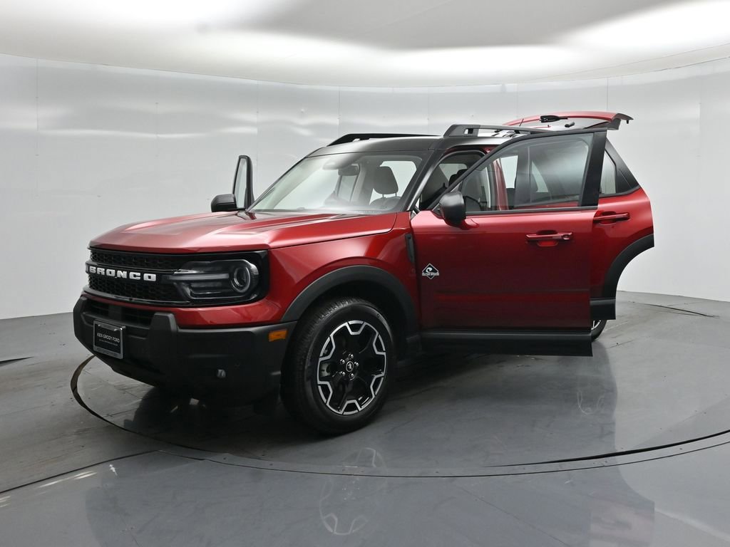 Certified 2025 Ford Bronco Sport Outer Banks w/ Outer Banks Tech Package+ AWD/4WD image 31