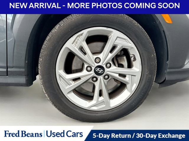 Used 2022 Hyundai Kona SEL image 11