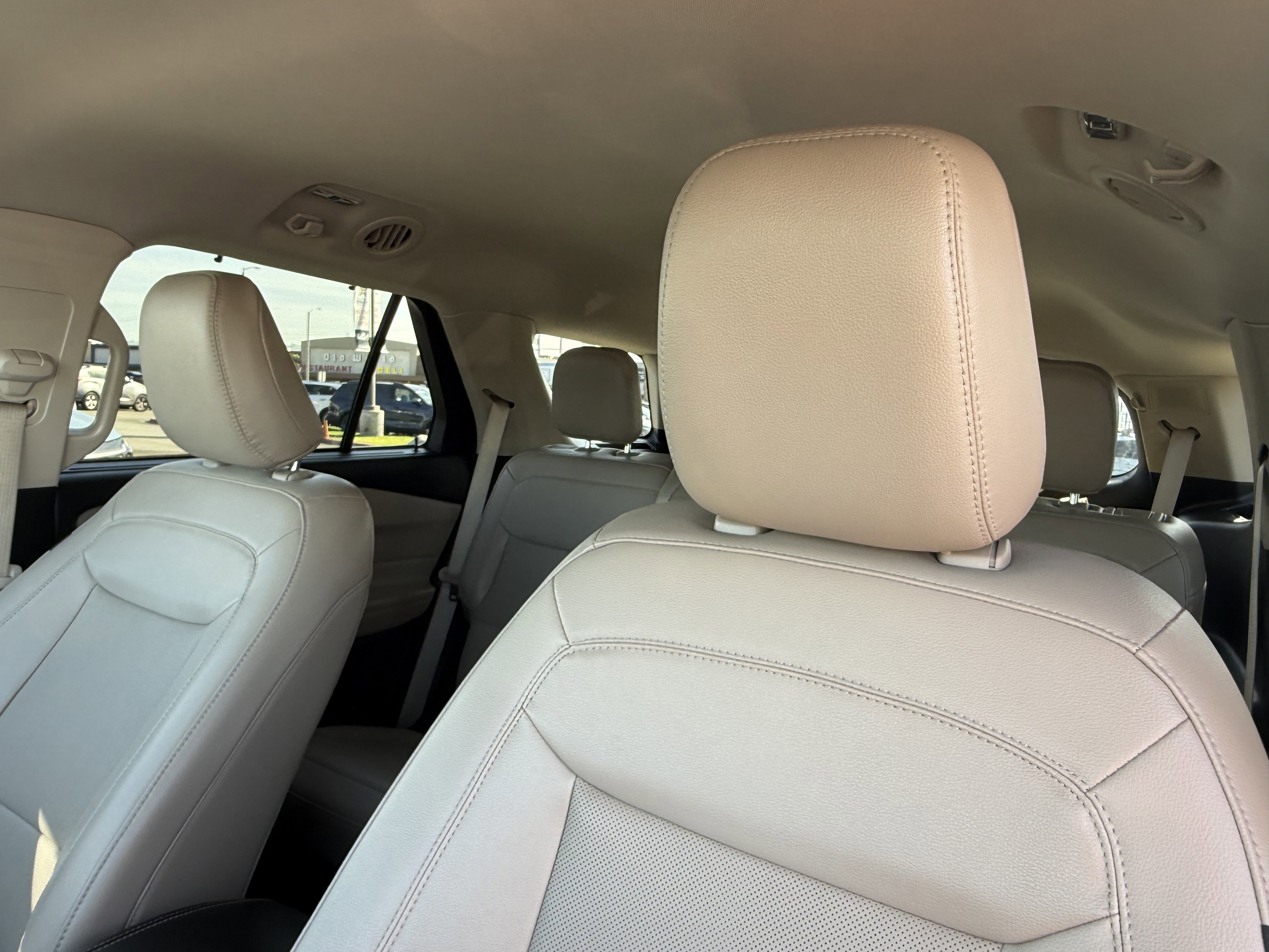 Used 2024 Ford Explorer Limited RWD image 17