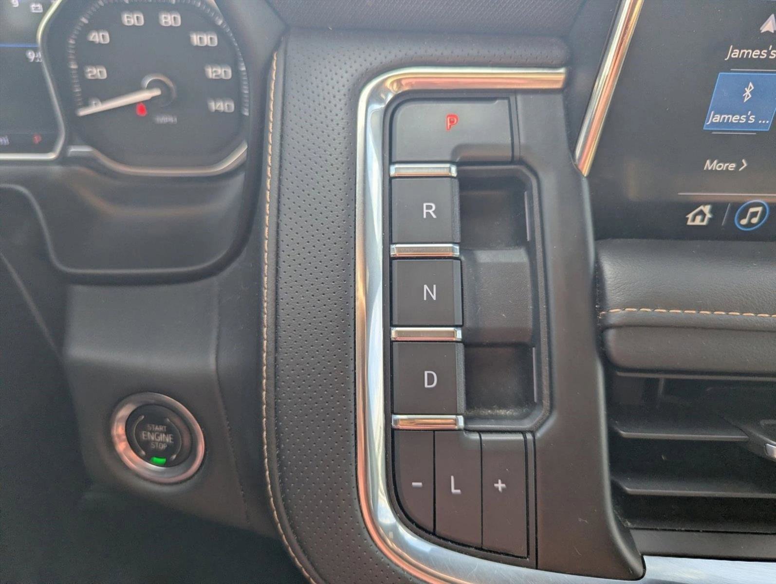 Used 2021 GMC Yukon XL AT4 w/ AT4 Premium Plus Package AWD/4WD image 9