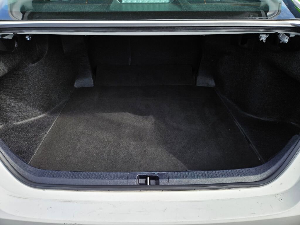 Used 2024 Toyota Camry LE FWD image 9
