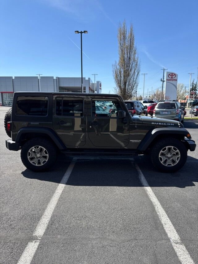 Used 2016 Jeep Wrangler Unlimited Rubicon w/ Dual Top Group AWD/4WD image 5