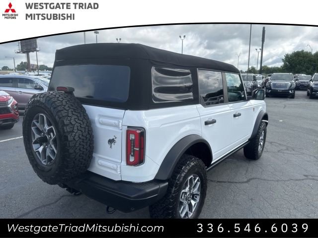 Used 2023 Ford Bronco Badlands image 11