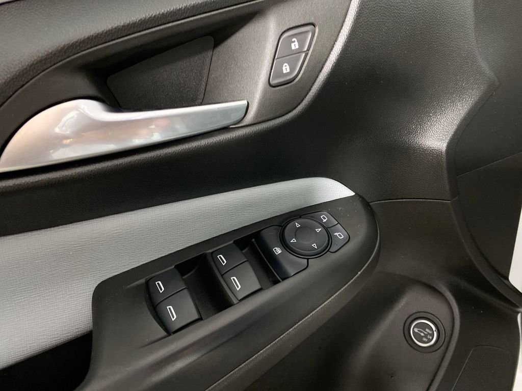 Certified 2024 Buick Envista Preferred w/ Convenience I Package image 13