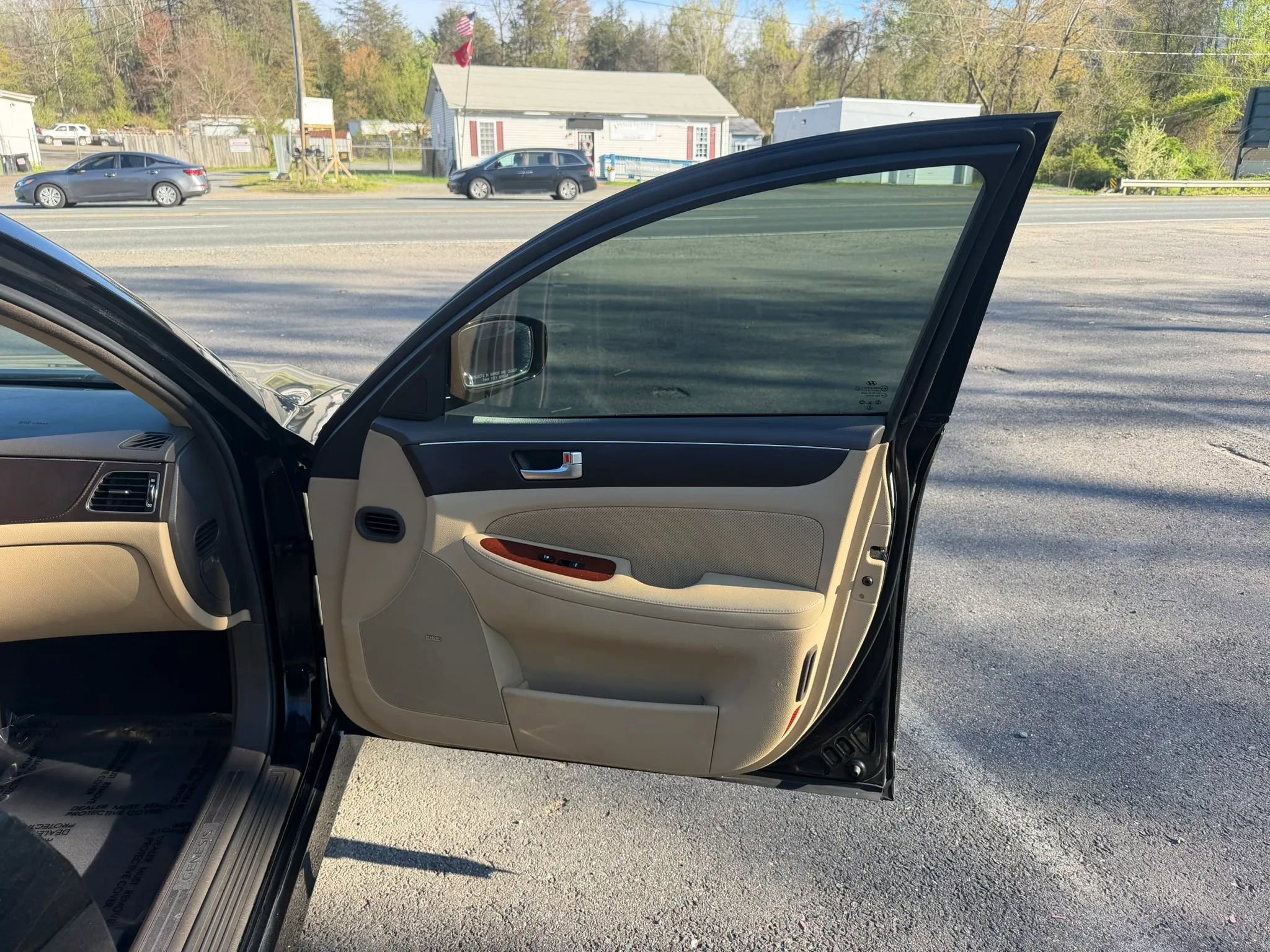 Used 2012 Hyundai Genesis 3.8 w/ Premium Pkg image 15