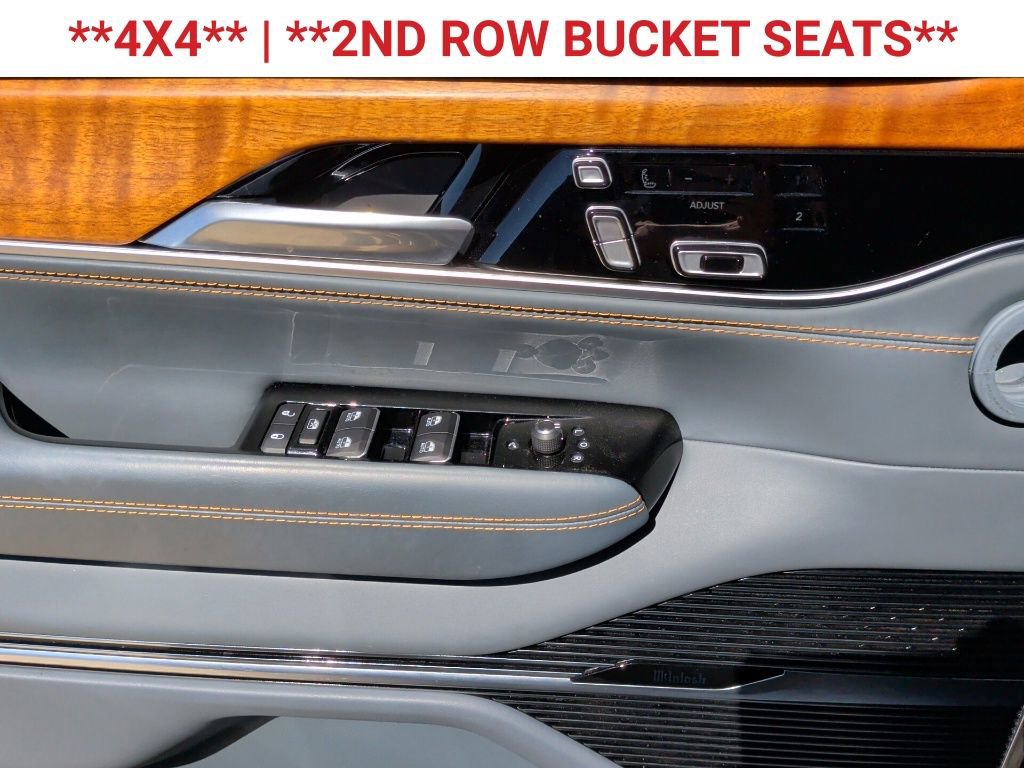 Used 2023 Jeep Grand Wagoneer Series III image 9