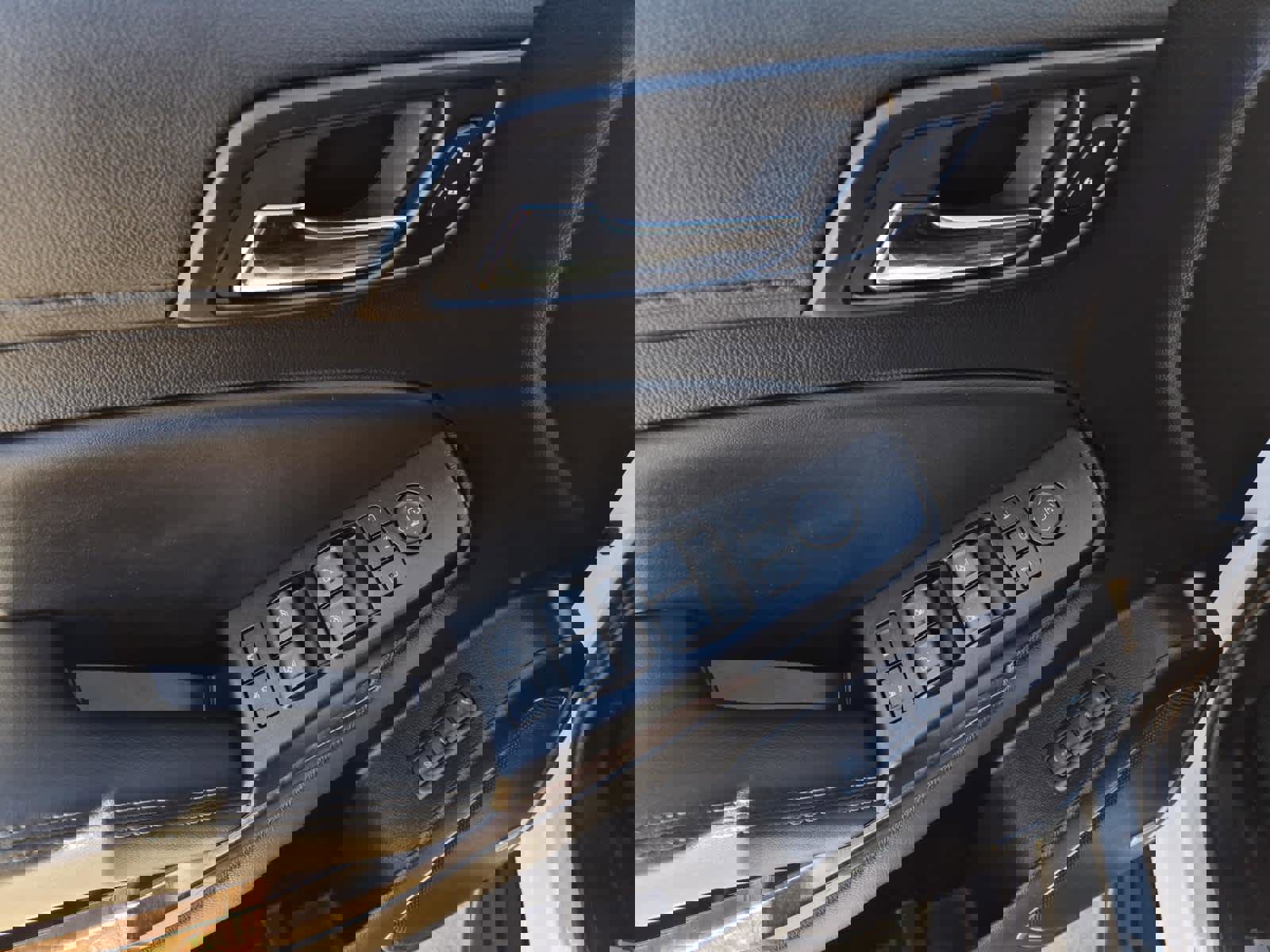 Used 2017 Chevrolet Tahoe LT image 13