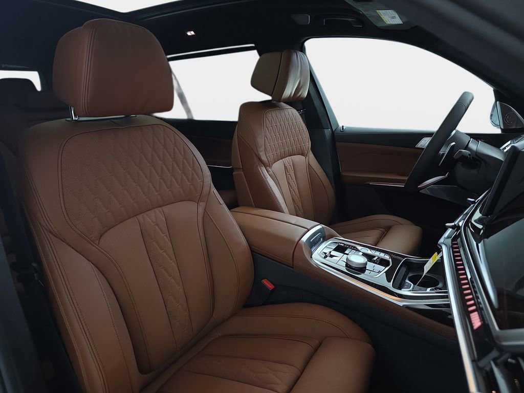 New 2026 BMW X7 M60i image 9