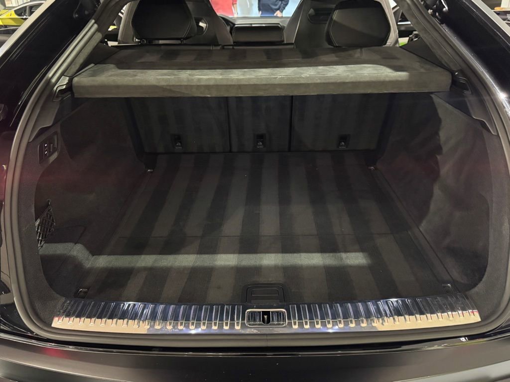 Used 2020 Lamborghini Urus image 27