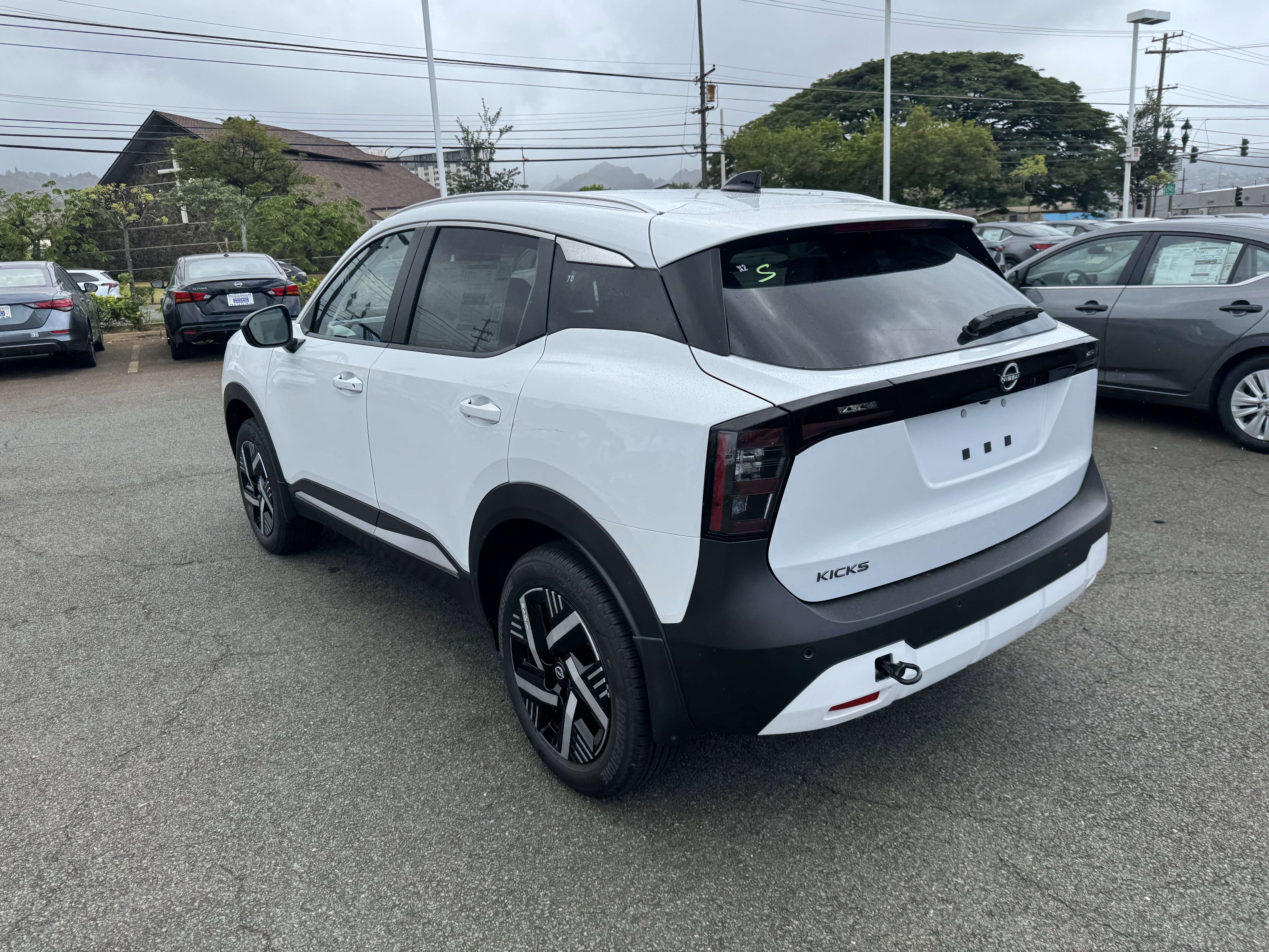 New 2026 Nissan Kicks SV image 4