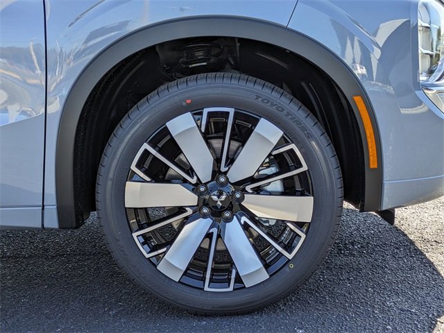 New 2025 Mitsubishi Outlander SEL image 11