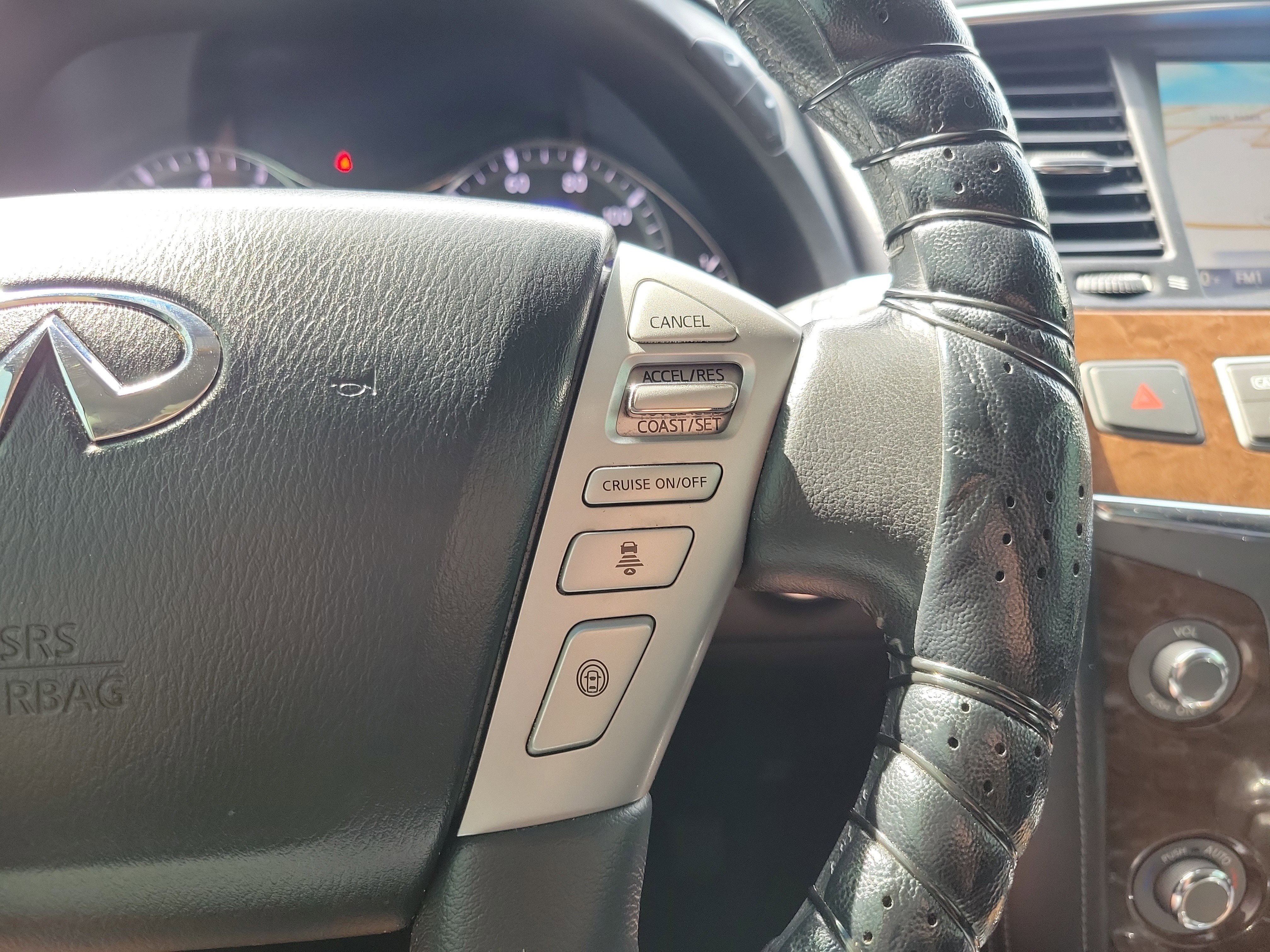 Used 2016 INFINITI QX80 Luxe w/ 22" Wheel Package image 23