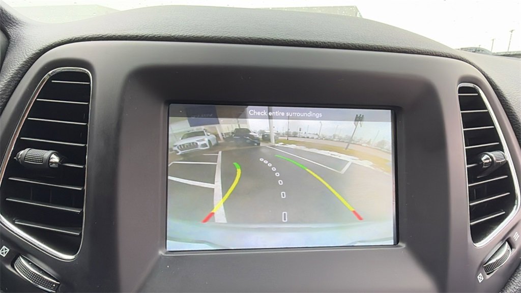 Used 2019 Jeep Compass Latitude w/ Cold Weather Group image 17