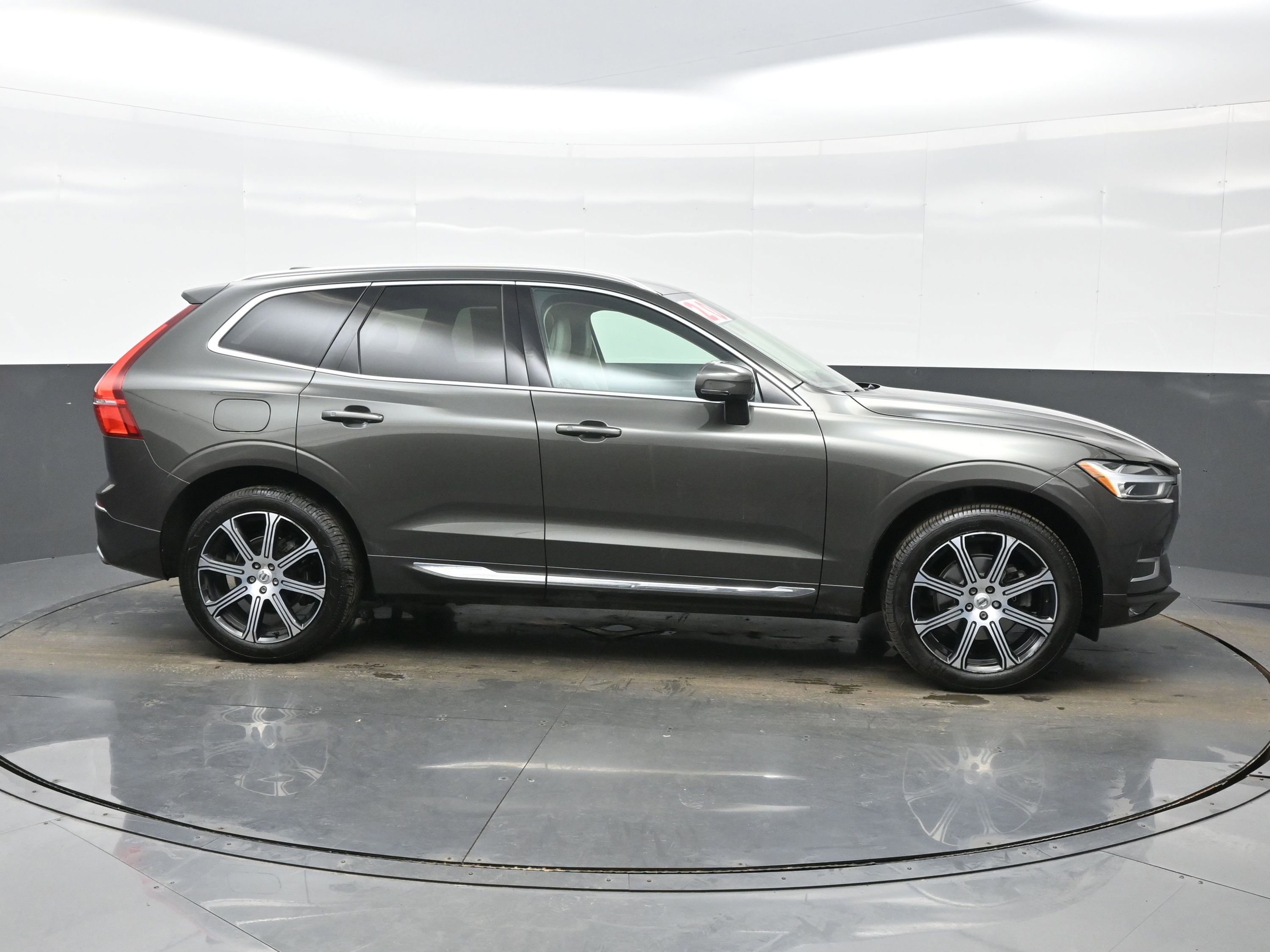 Used 2020 Volvo XC60 T5 Inscription w/ Protection Package Premier image 7