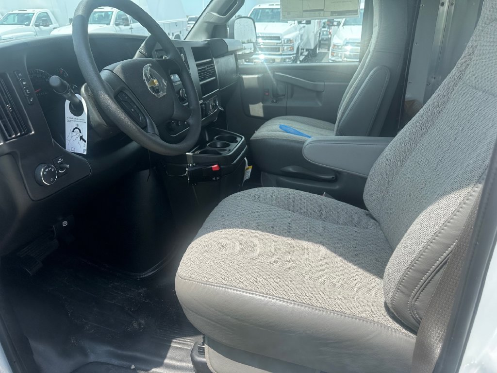 New 2026 Chevrolet Express 4500 w/ Power Convenience Package RWD image 6