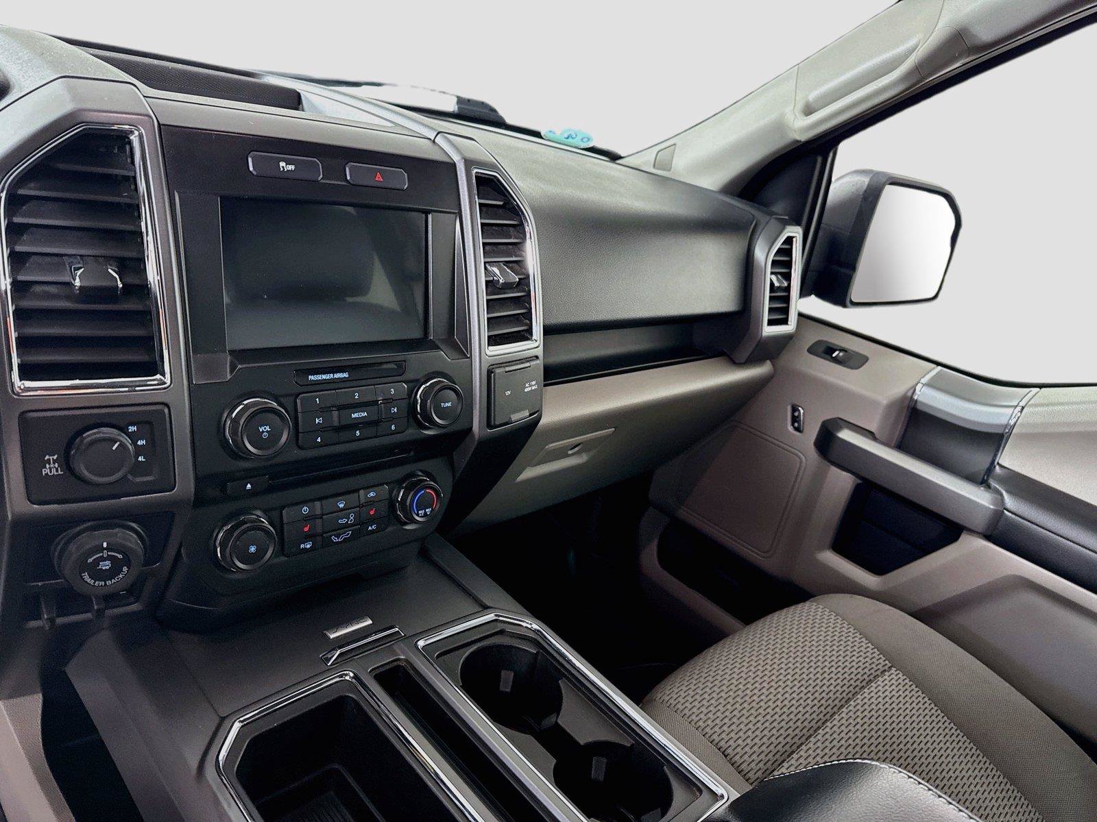 Used 2017 Ford F150 XLT w/ Equipment Group 302A Luxury AWD/4WD image 15