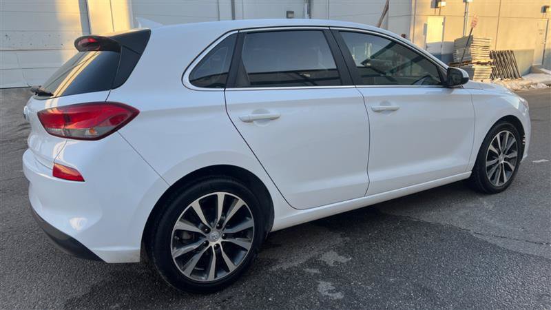 Used 2018 Hyundai Elantra GT FWD image 10