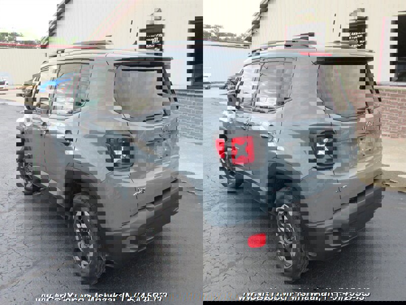Used 2017 Jeep Renegade Sport w/ Power & Air Group image 4