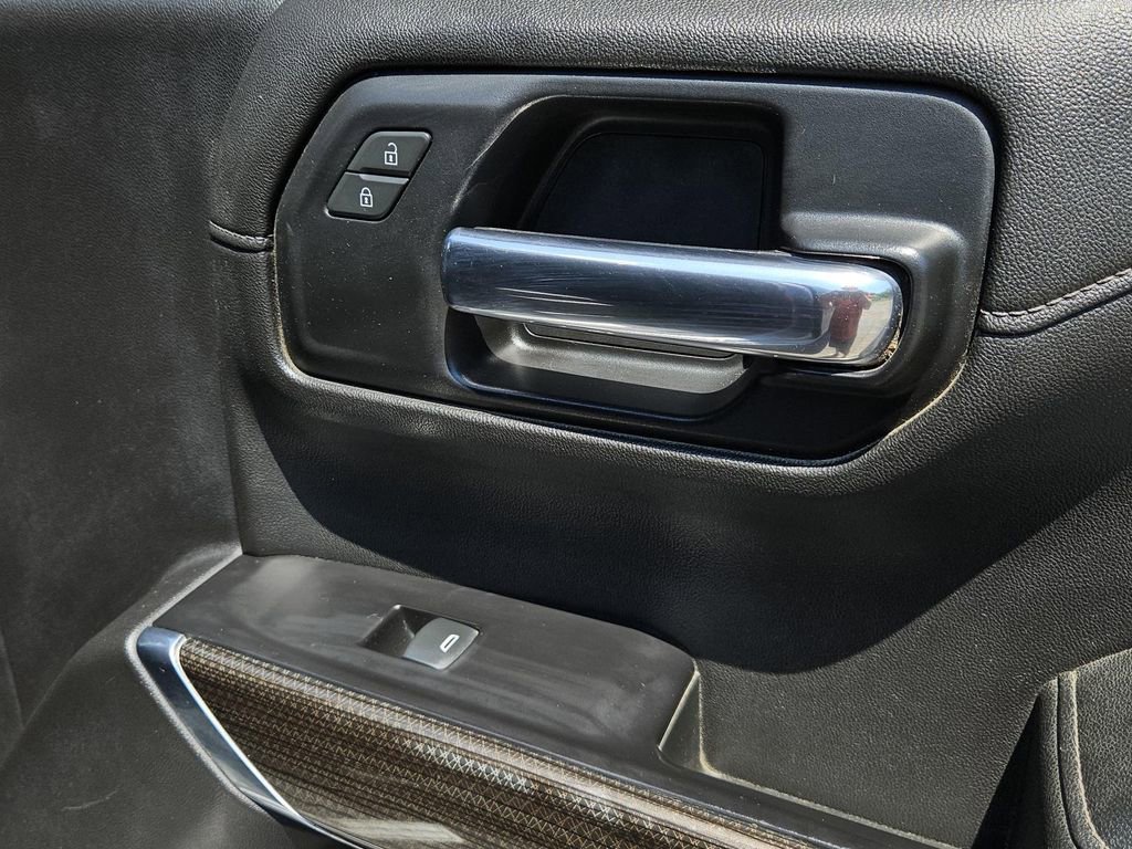 Used 2019 Chevrolet Silverado 1500 LT w/ Texas Edition image 31