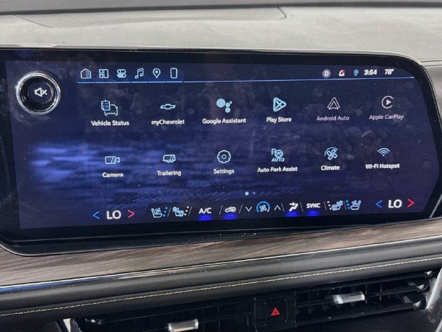 Used 2025 Chevrolet Tahoe Premier AWD/4WD image 16