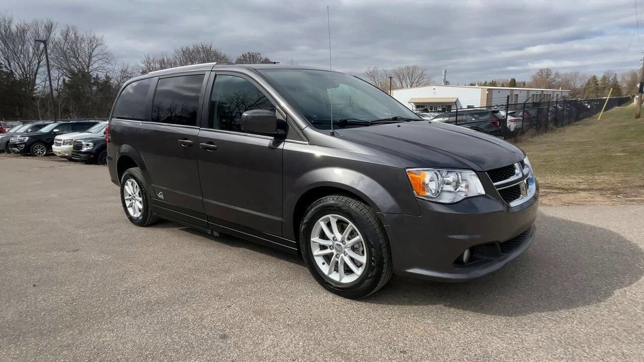 Used 2018 Dodge Grand Caravan SXT image 30