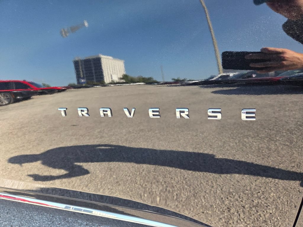Used 2020 Chevrolet Traverse Premier FWD image 4