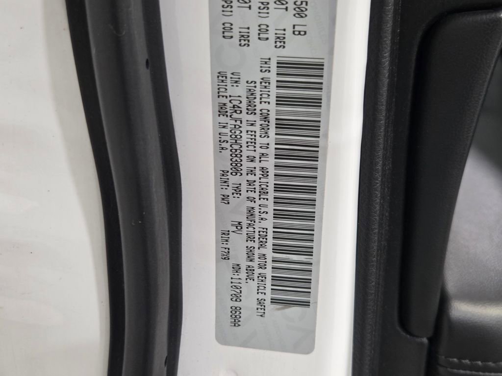 Used 2017 Jeep Grand Cherokee Laredo w/ Quick Order Package 23E image 25