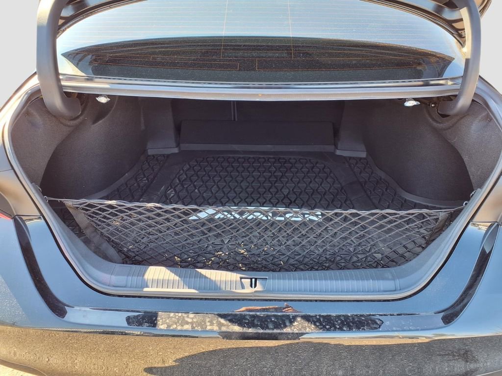 Used 2021 Toyota Avalon XSE image 29