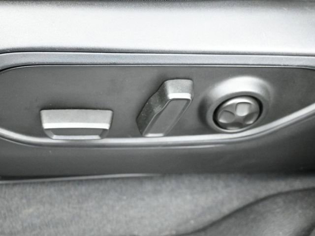 Used 2024 Jeep Grand Cherokee Altitude image 11