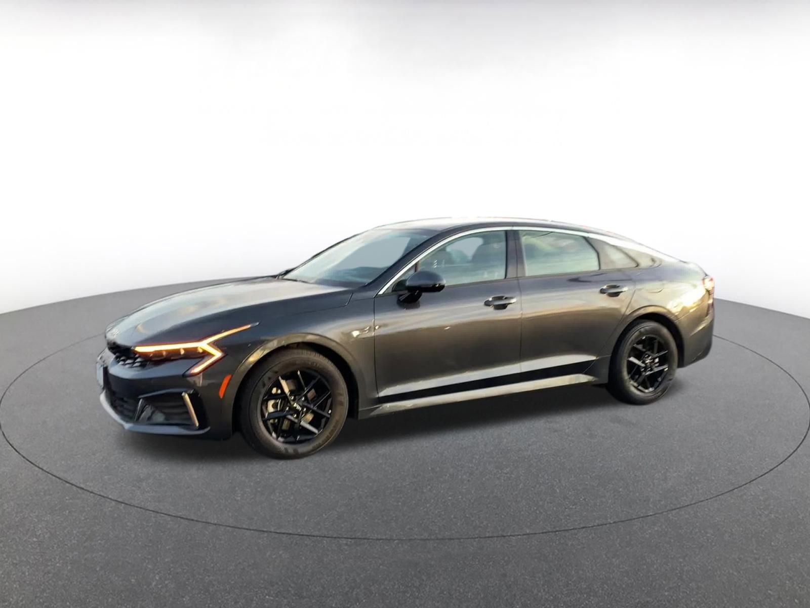 Used 2025 Kia K5 LXS image 8