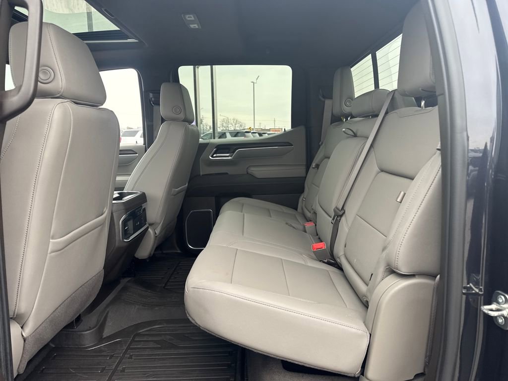 Used 2024 GMC Sierra 1500 SLT w/ SLT Premium Plus Package image 17