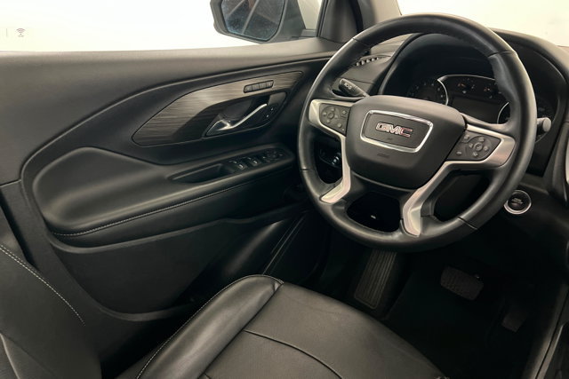 Used 2024 GMC Terrain SLT AWD/4WD image 11