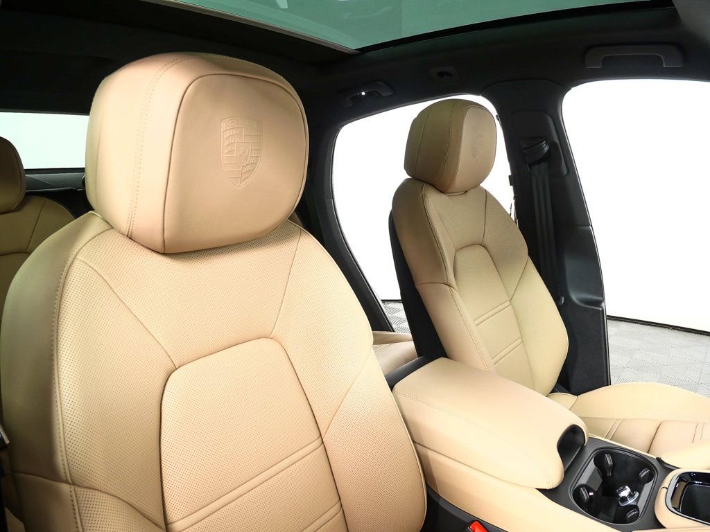 New 2026 Porsche Cayenne S image 25