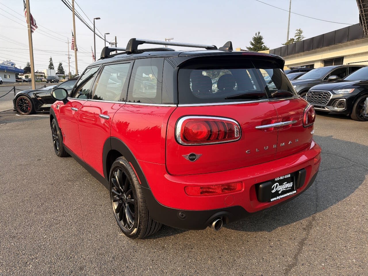Used 2019 MINI Cooper Clubman ALL4 w/ Premium Package AWD/4WD image 4