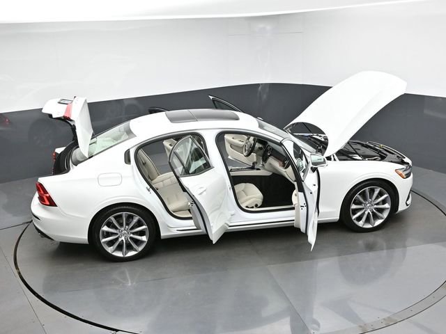 Used 2020 Volvo S60 T5 Momentum FWD image 41