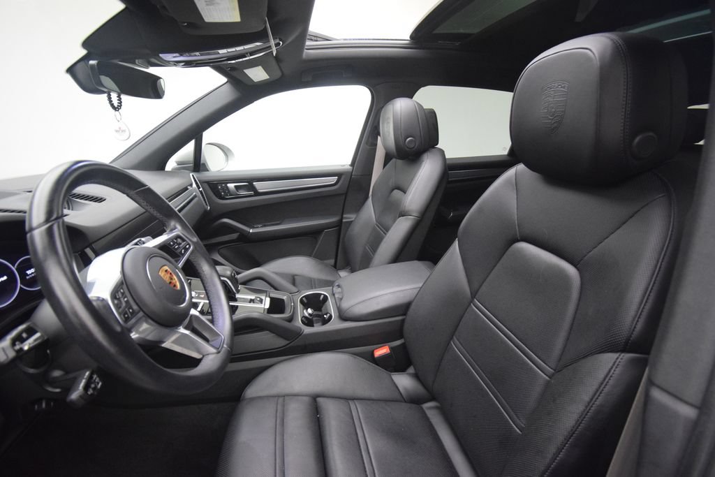 Used 2023 Porsche Cayenne Platinum Edition AWD/4WD image 11