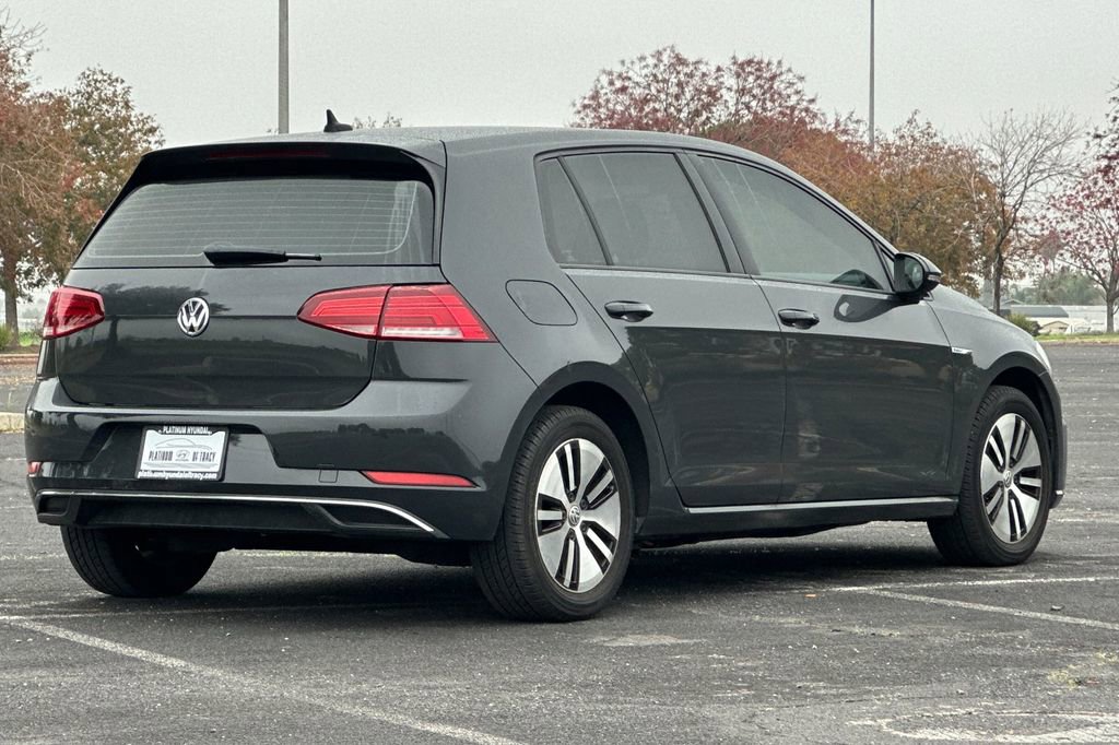 Used 2019 Volkswagen e-Golf SE image 4