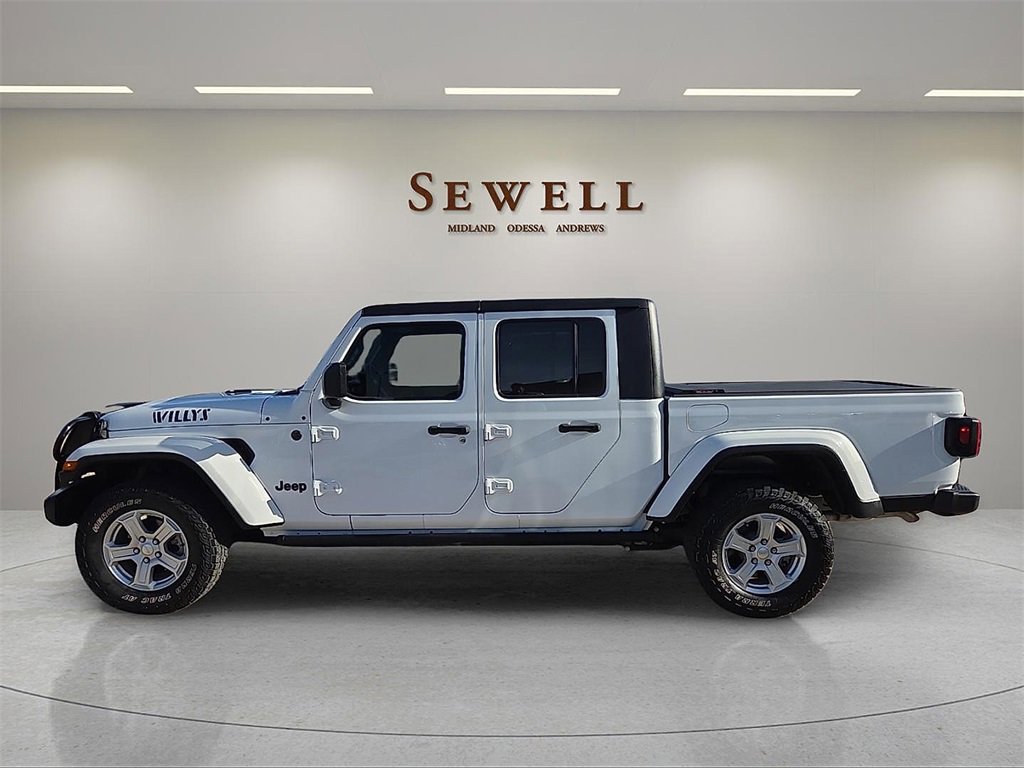 Used 2022 Jeep Gladiator Willys image 2