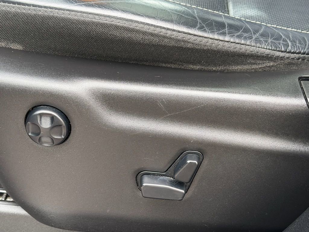 Used 2017 Jeep Grand Cherokee Limited w/ Luxury Group II image 11