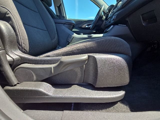 Used 2024 GMC Terrain SLE w/ Driver Convenience Package FWD image 18
