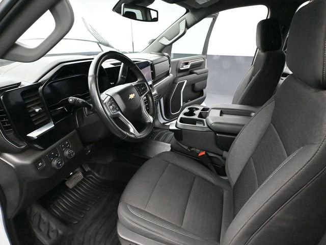 Used 2024 Chevrolet Silverado 3500 LT image 26