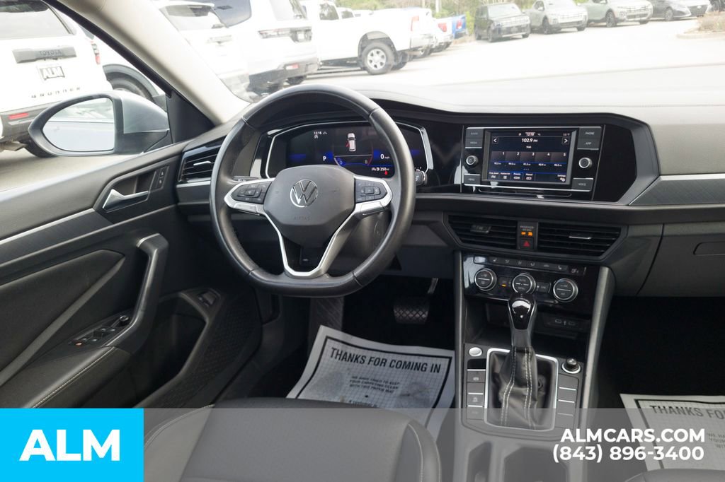 Used 2024 Volkswagen Jetta SE image 21