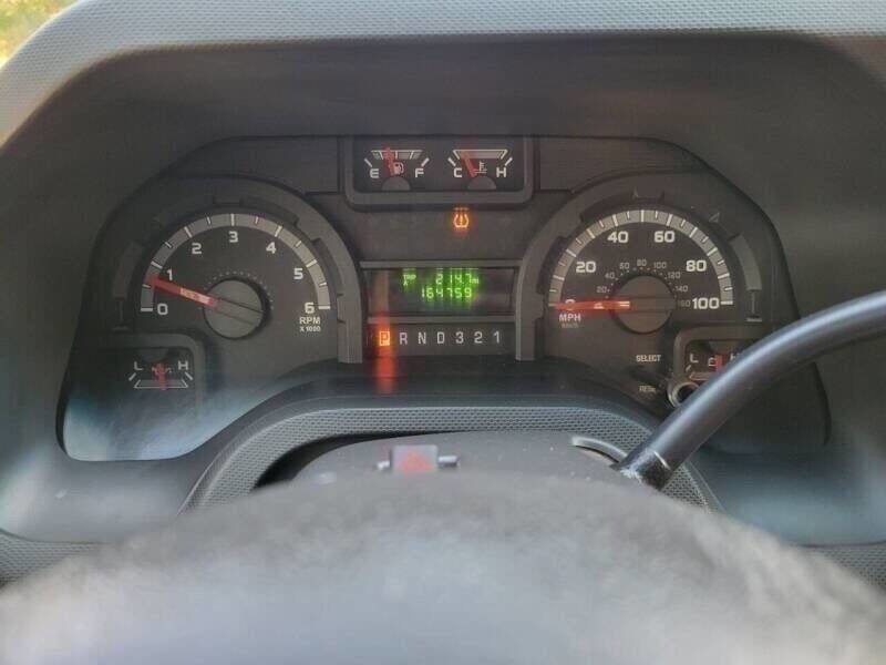 Used 2015 Ford E-350 and Econoline 350 Super Duty w/ Power Windows & Locks Group image 25