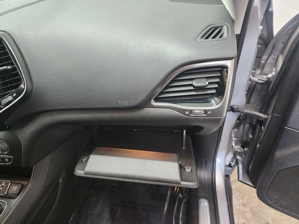 Used 2020 Jeep Cherokee Limited w/ Advanced Safety Group image 34