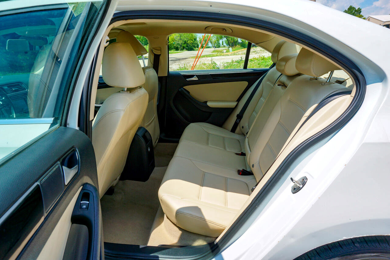 Used 2016 Volkswagen Jetta SEL w/ Lighting Package image 14