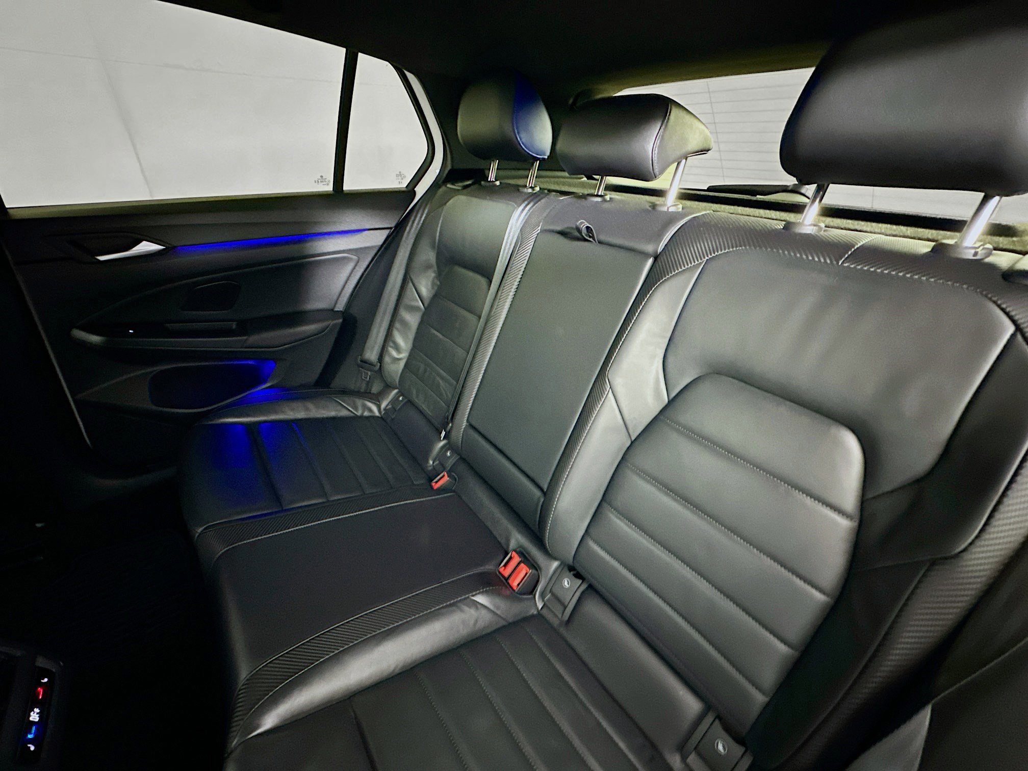 Used 2023 Volkswagen Golf 20th Anniversary Edition image 23