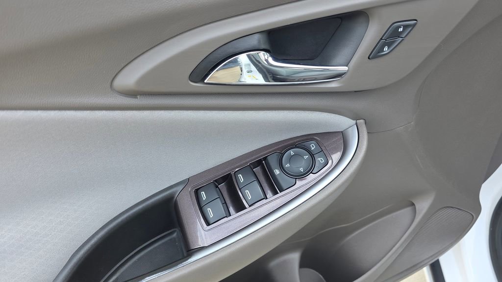 Used 2020 Chevrolet Malibu LS w/ Driver Confidence Package II FWD image 22
