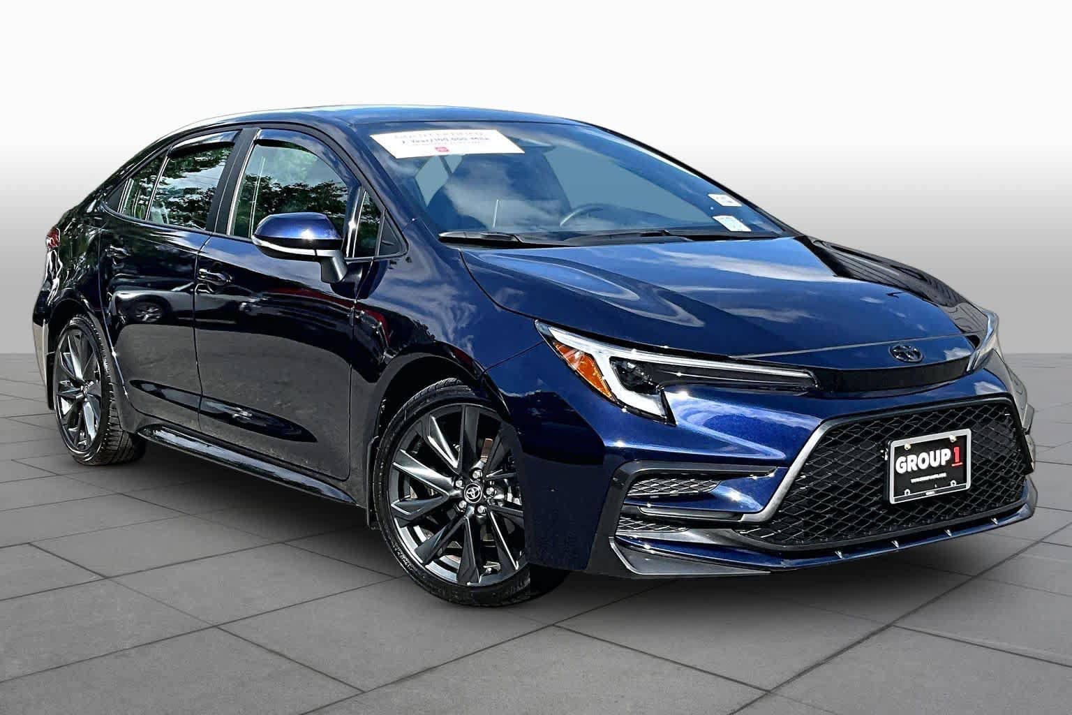 Certified 2025 Toyota Corolla XSE FWD image 3
